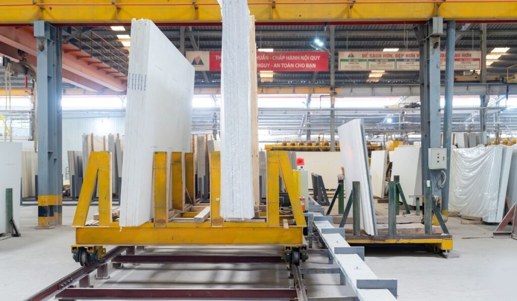 Engineered quartz slabs