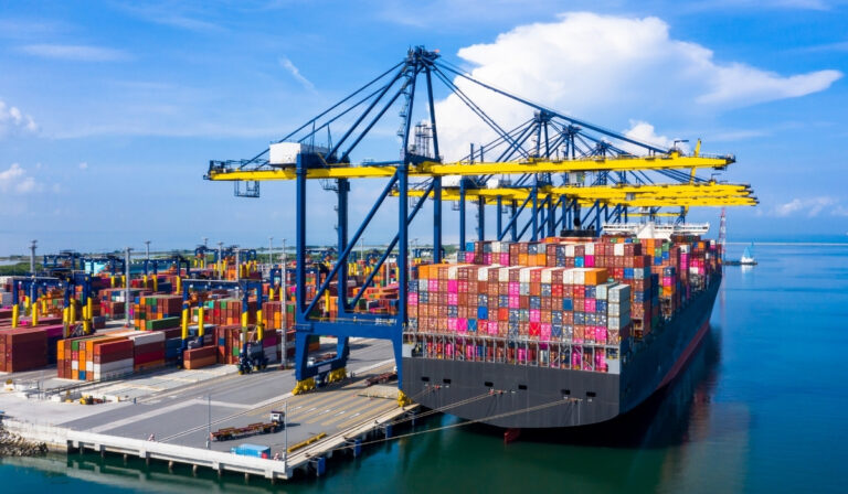 Read more about the article The 2026 Quartz Importer’s Playbook: De-Risking Your Supply Chain 